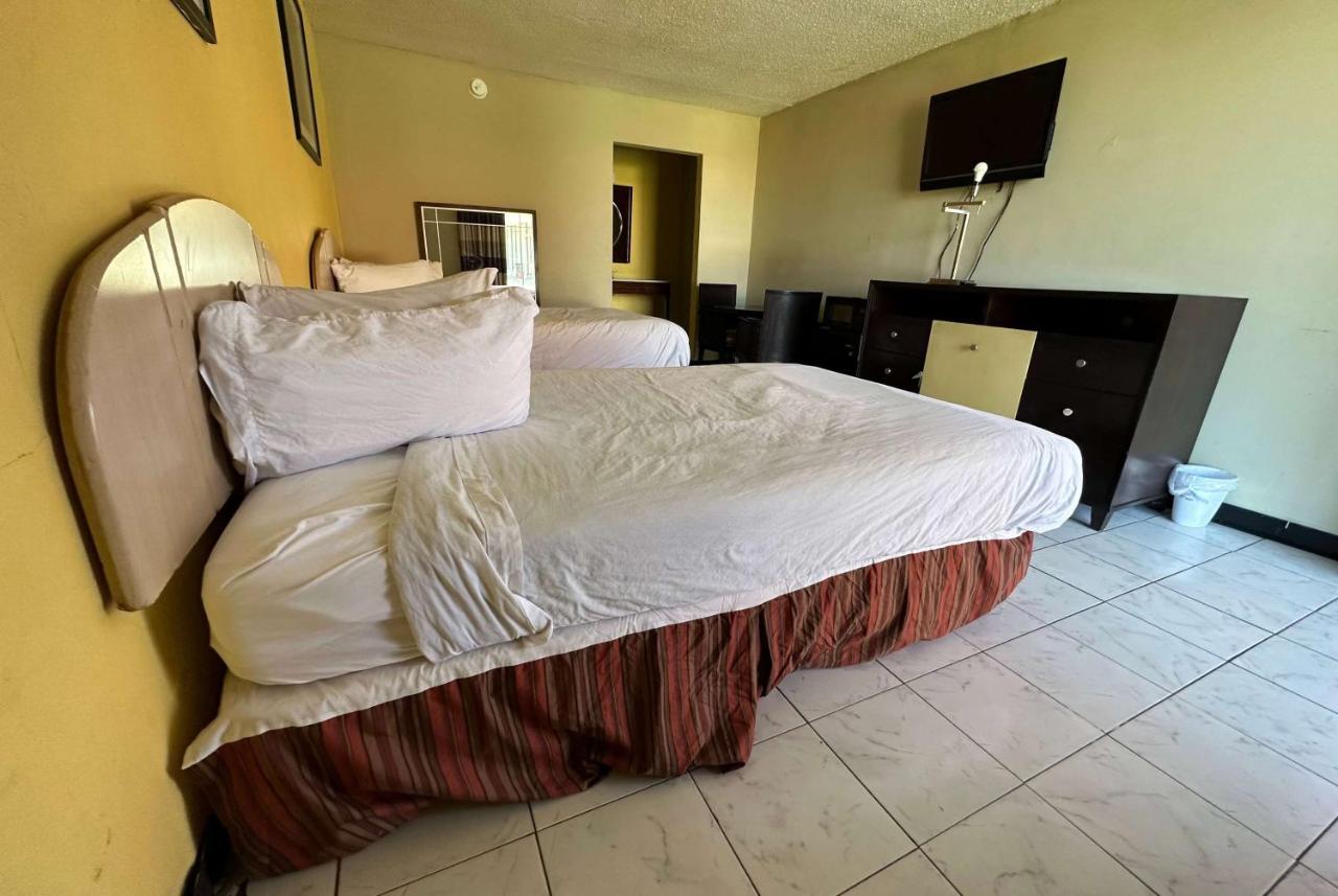 Travelodge By Wyndham למברטון מראה חיצוני תמונה