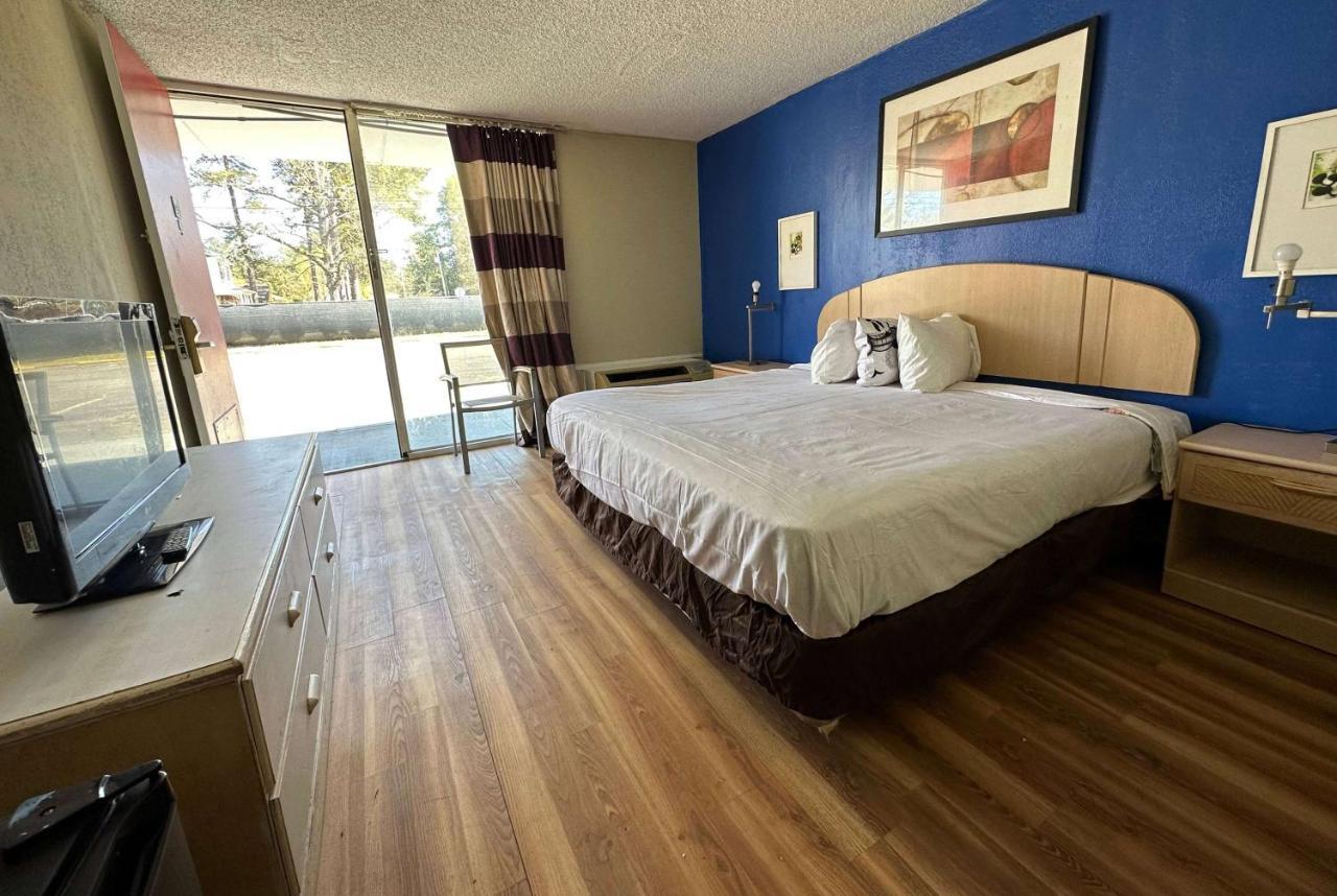 Travelodge By Wyndham למברטון מראה חיצוני תמונה